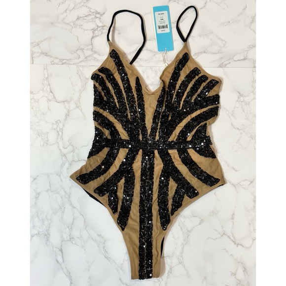 NWT Beach Bunny Jolie One Piece Nude / Black Size Medium $495 - Picture 13 of 16